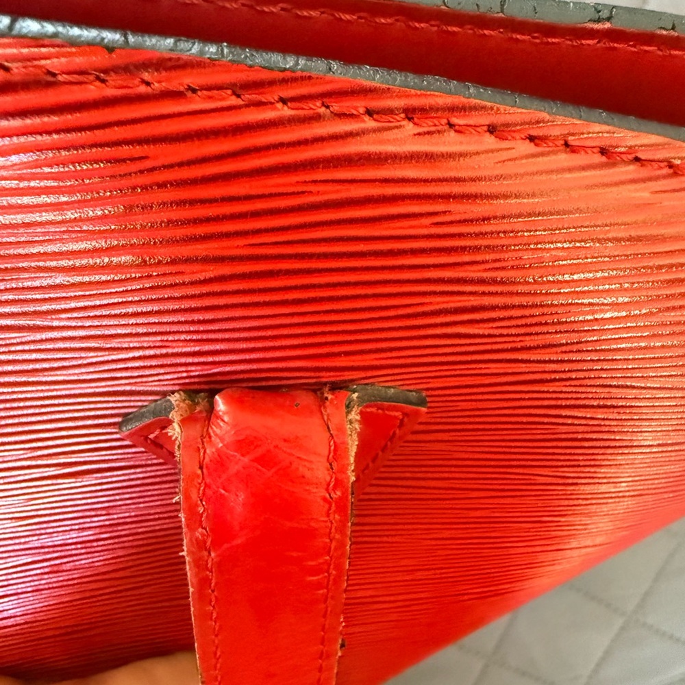 Authentic Louis Vuitton Red Epi Saint Jacques Tote - Picture 6 of 12